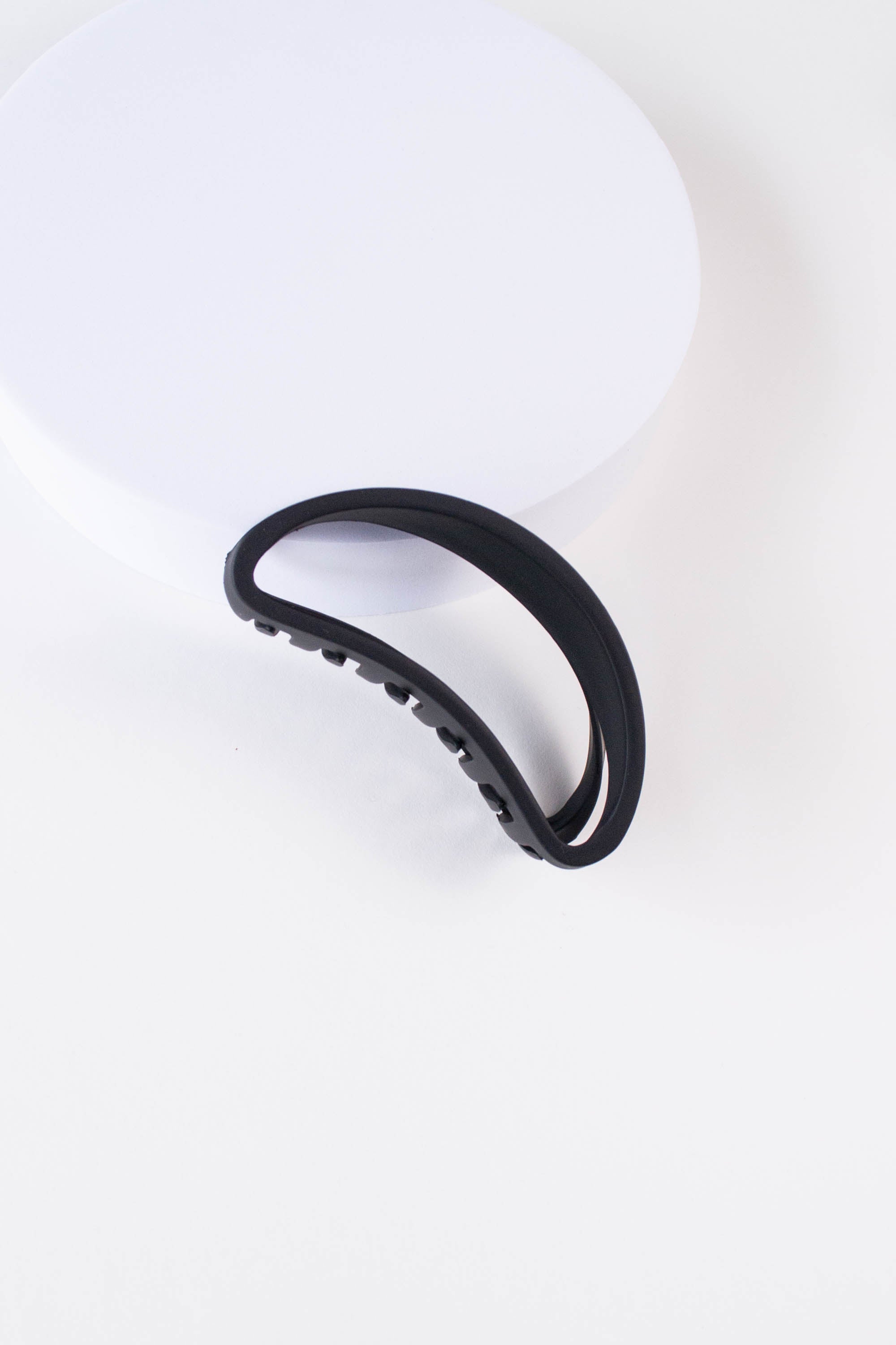 Bean shaped claw Casual design style clip